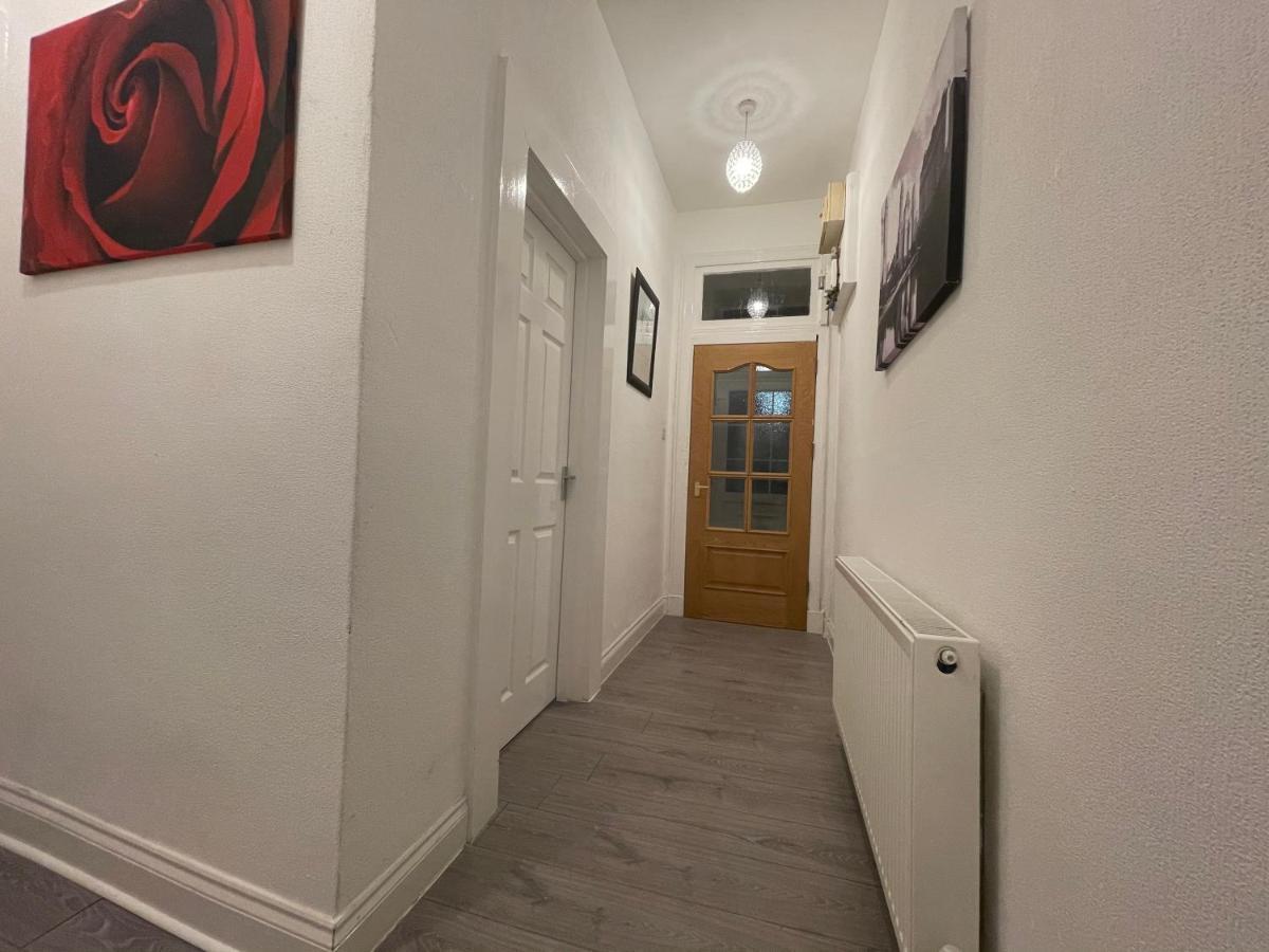 Hla Holytown Apartment *