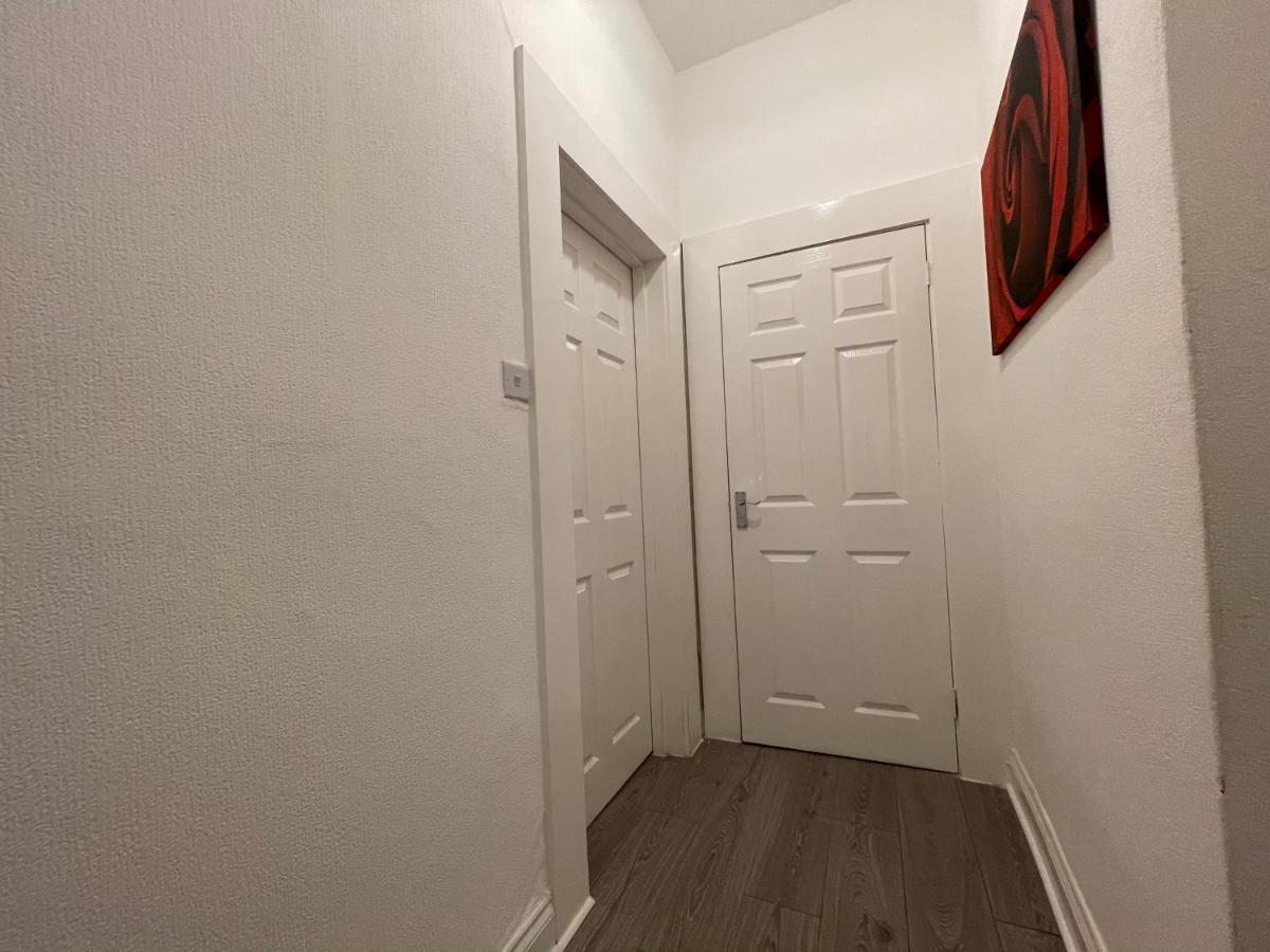 Hla Holytown Mossend