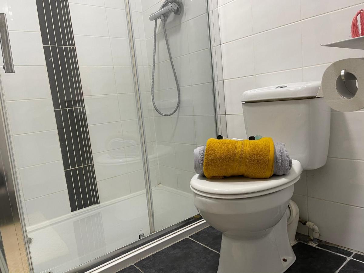 Apartment Hla Holytown