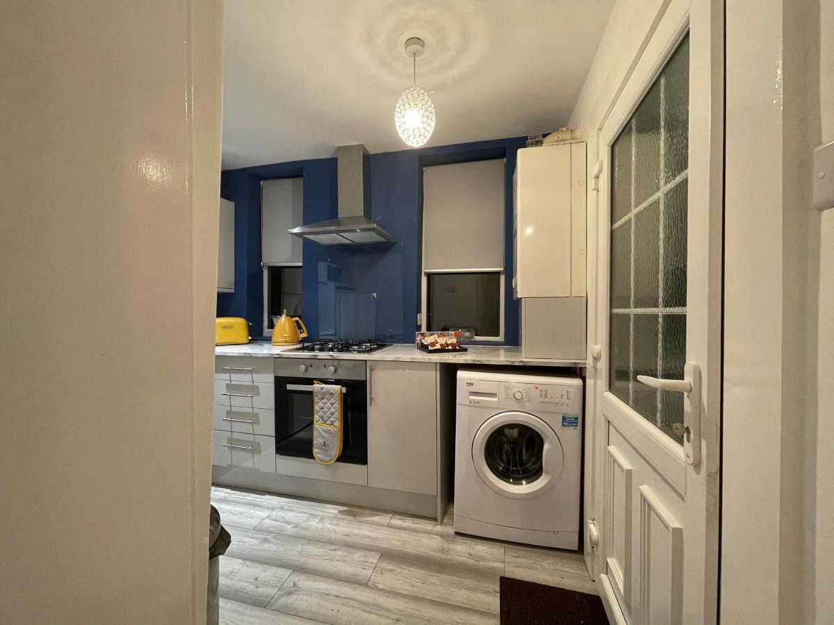 Hla Holytown Apartment *